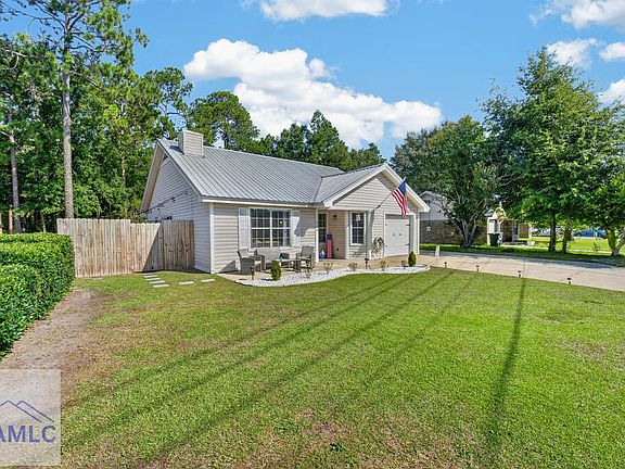 2nd image of 846 Ridgewood Way