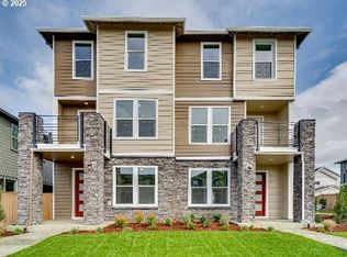 8253 SE Blanton St, Hillsboro, OR