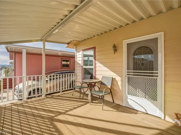 881 Montecito Dr, Pahrump, NV 89048