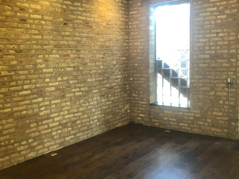 1432 N Elk Grove Ave #2R — Photo 2