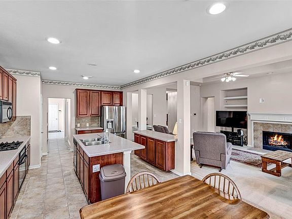 2nd image of 1931 Misty Falls Ln