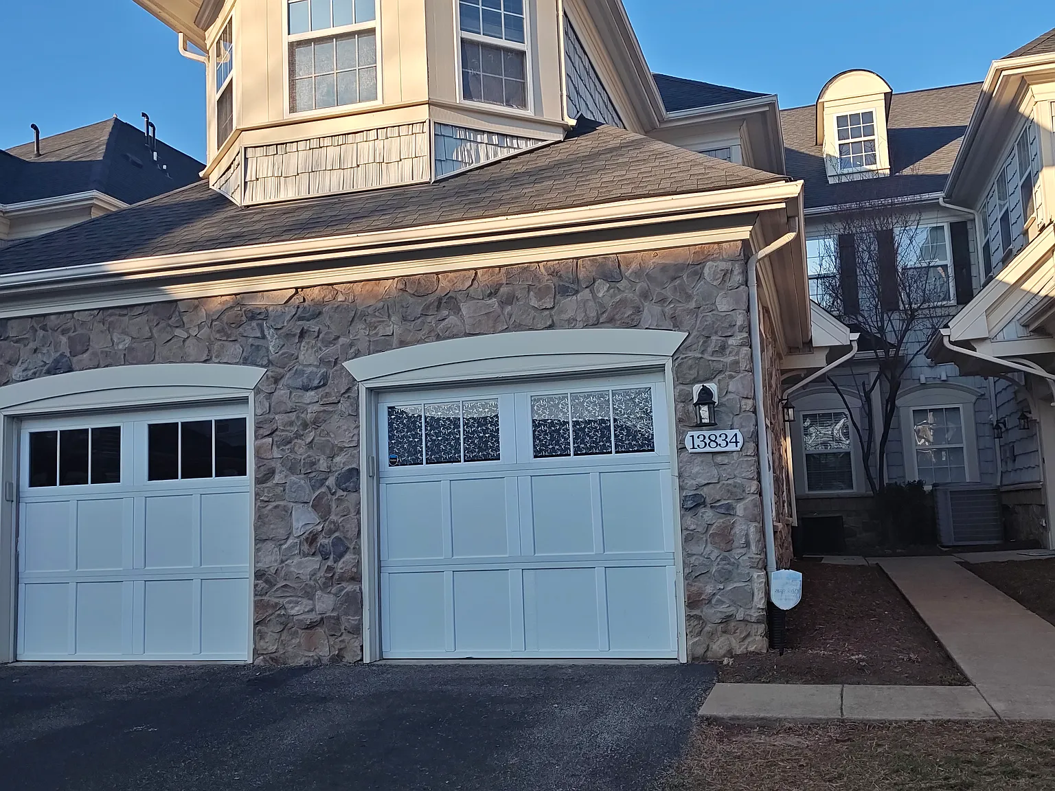 4 bed, 1885 sqft, $3,200 — Photo 1
