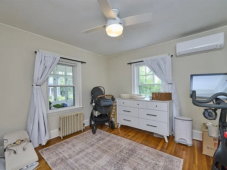 41 Lynde Ave — Photo 14