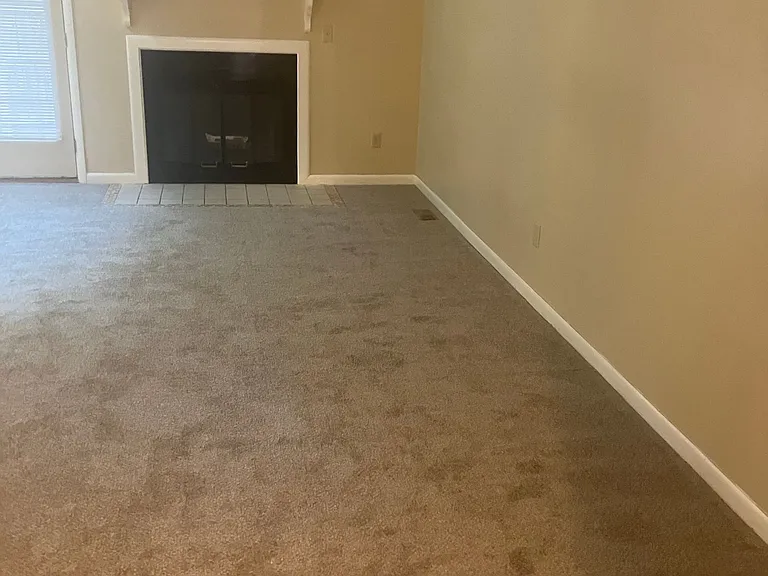 1218 Huntsman Ct — Photo 3