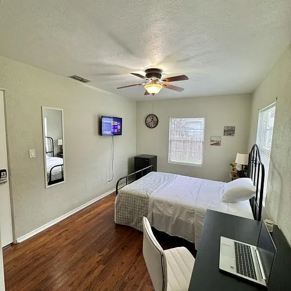 2701 Avenue T NW #2 — Photo 5
