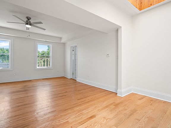 4th image of 4541 S Forrestville Ave APT 3