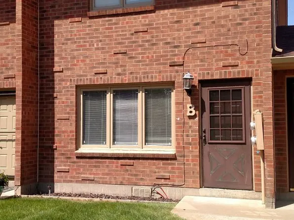 2111 Chatalet Ln APT B, Pueblo, CO 81005