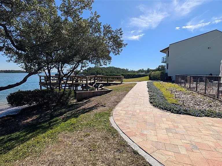 1515 Pinellas Bayway S #46 — Photo 33