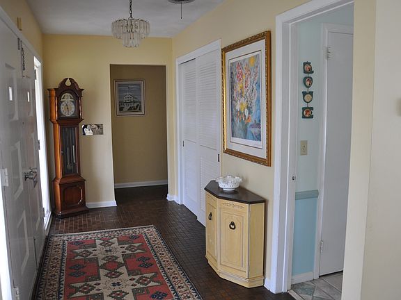2nd image of 832 E Anchorage Drive E