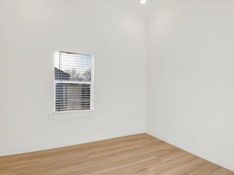 4404 5th Ave S — Photo 17