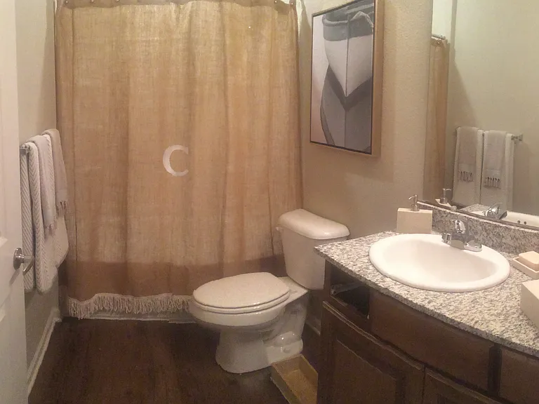 Cameron Isles Apartment Homes — Photo 10