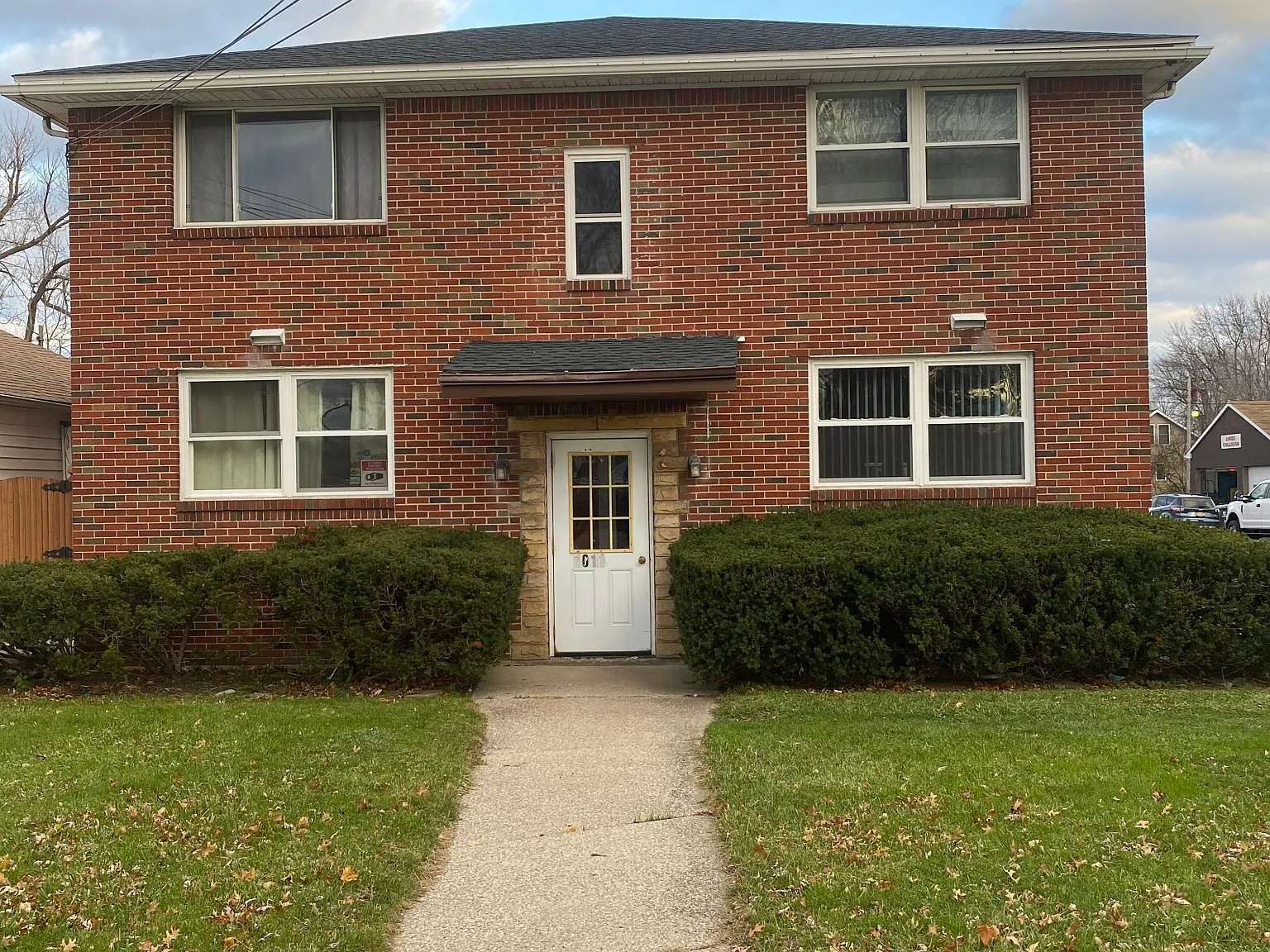 2 bed, 900 sqft, $1,100 — Photo 1