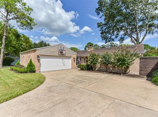 12844 Westleigh Dr, Houston, TX 77077
