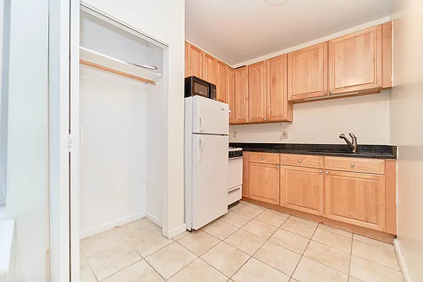 Rented by Living New York | media 13