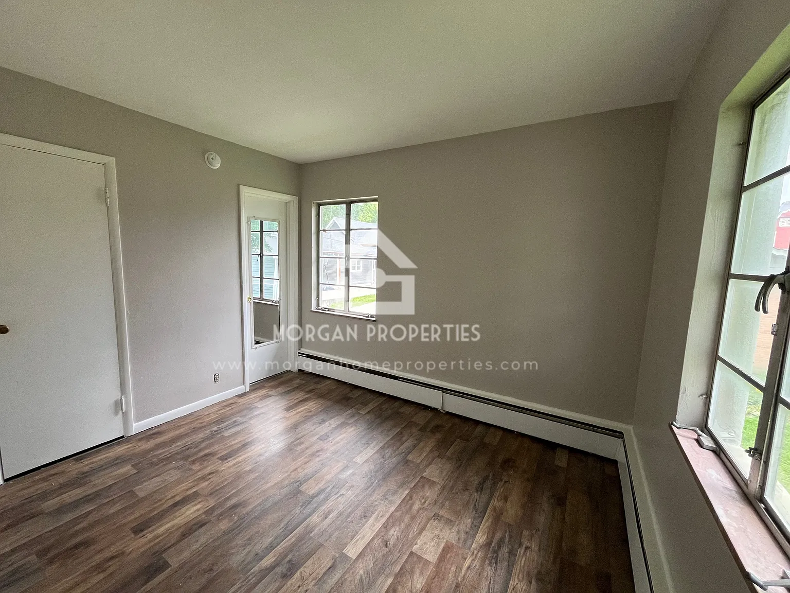 338 S Pendleton Ave — Photo 4