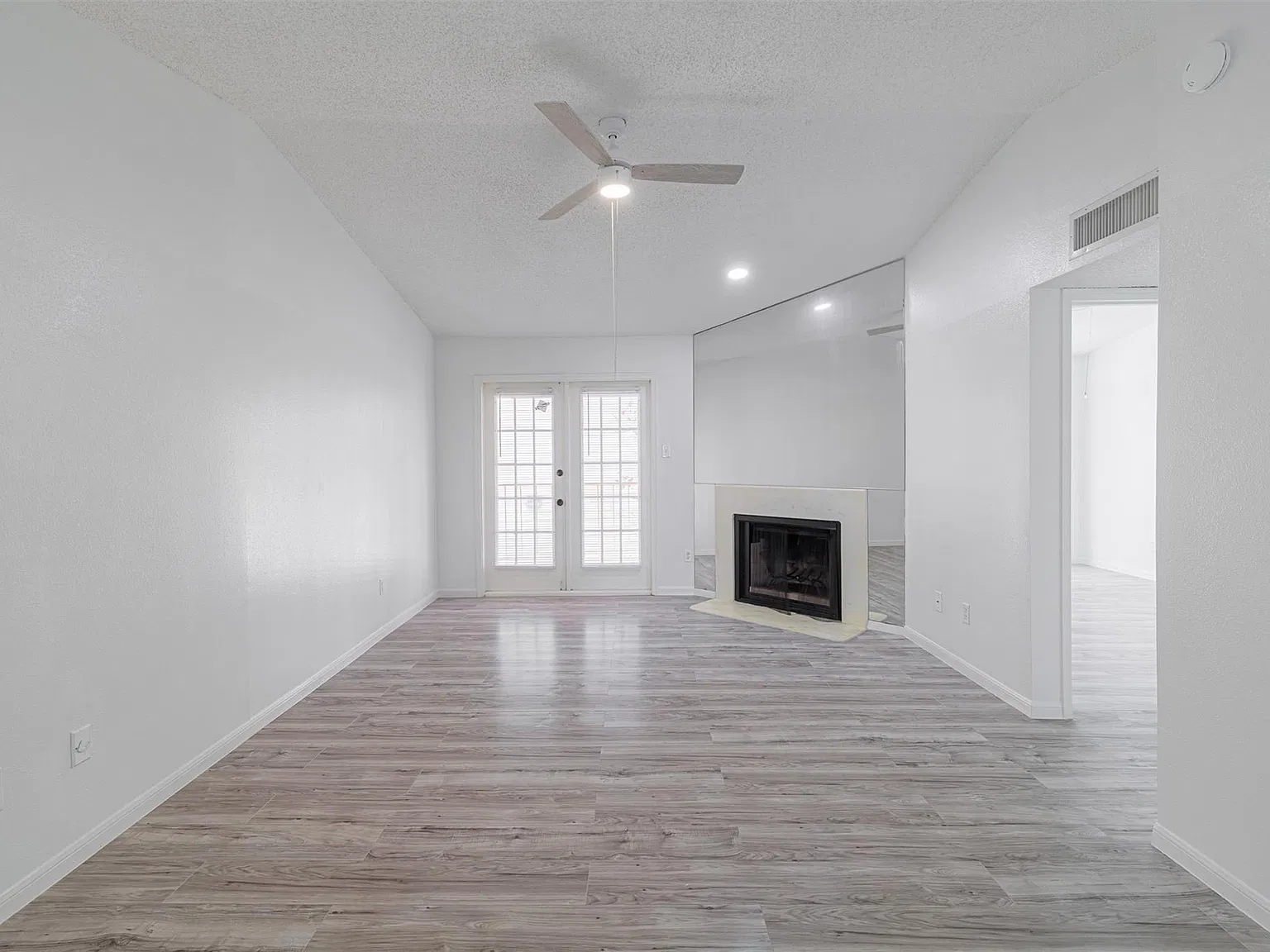 11201 Lynbrook Dr — Photo 2