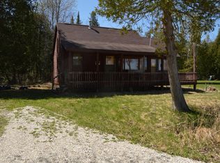26880 S Point Aux Frenes Rd, Goetzville, MI 49736