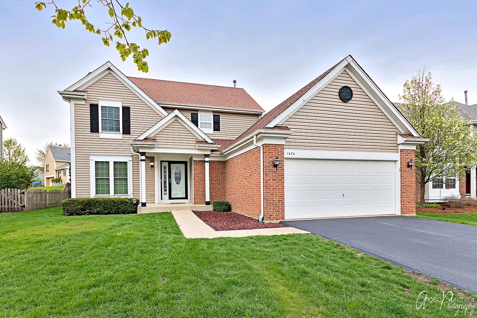 1474 Lancaster Ct photo 1