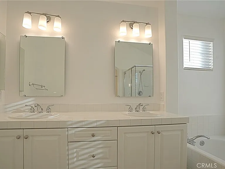 16 Savona Ct — Photo 23