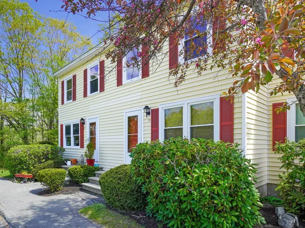 35 Powder Mill Drive #35, Kennebunk, ME 04043