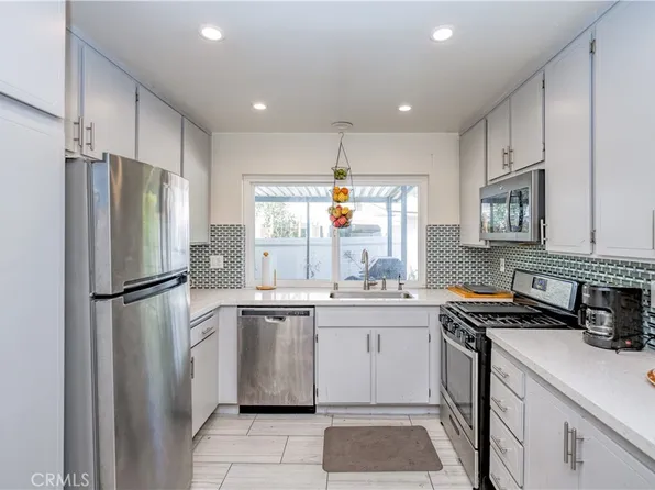 26333 Long Oak Dr, Santa Clarita, CA 91321