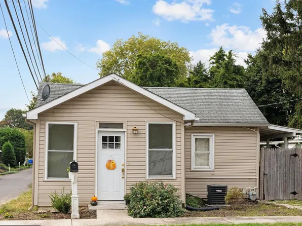 127 Novara St, New Cumberland, PA 17070