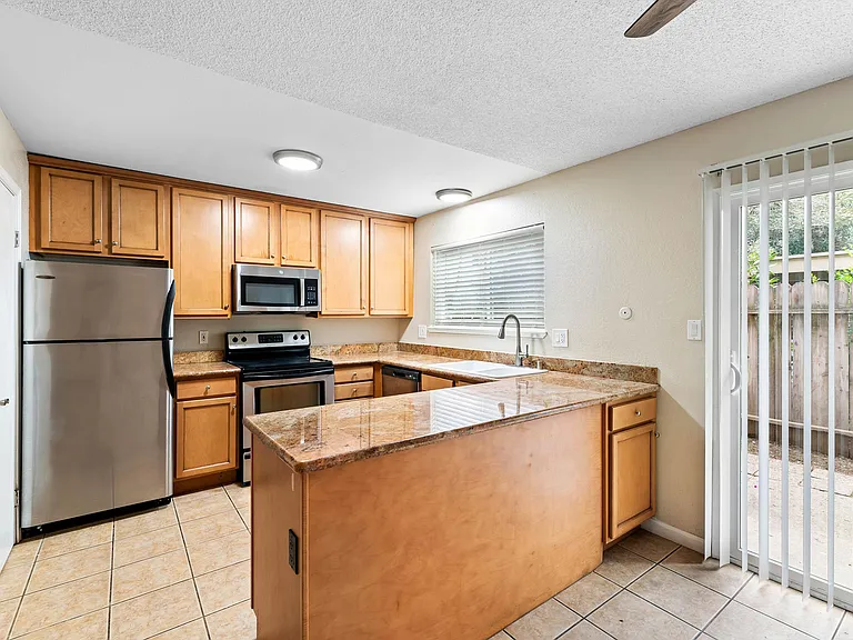 54 Quay Ct — Photo 55