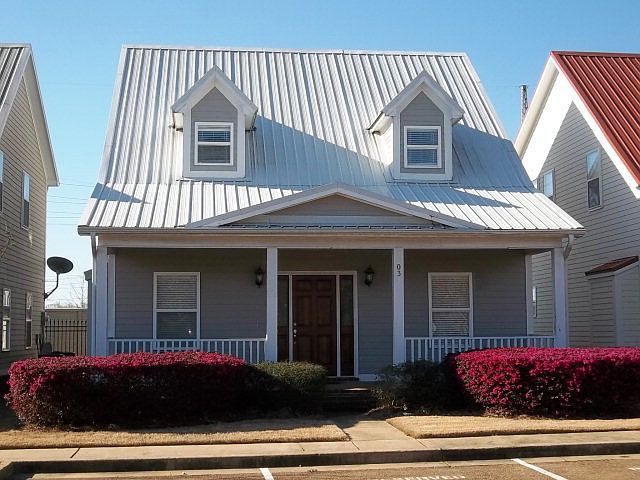 1st image of 401 Bickerstaff Ln Unit 3