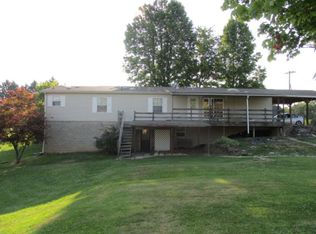 17 Top O Hill Ln, Glen Dale, WV 26038