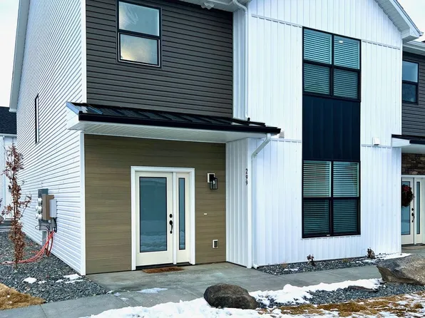 299 Hummingbird Way, Sugar City, ID 83448