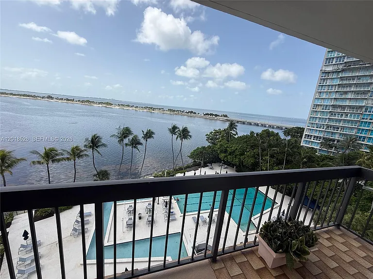 2333 Brickell Ave #602 — Photo 31