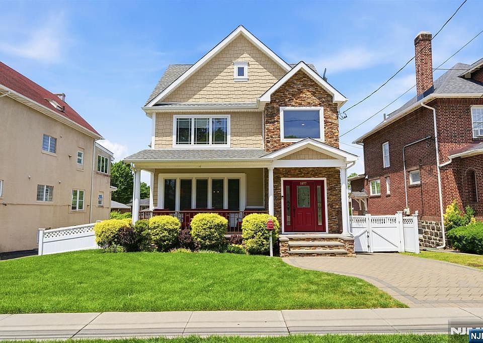1st image of 1077 Anderson Ave