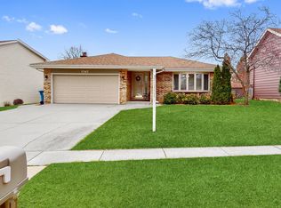 1767 W Goldengate Dr, Addison, IL 60101