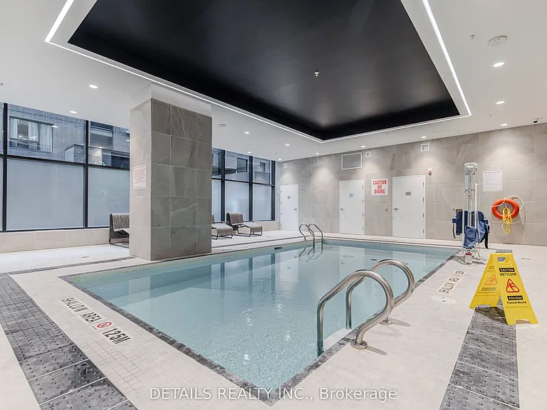 340 Queen St #1008 — Photo 24