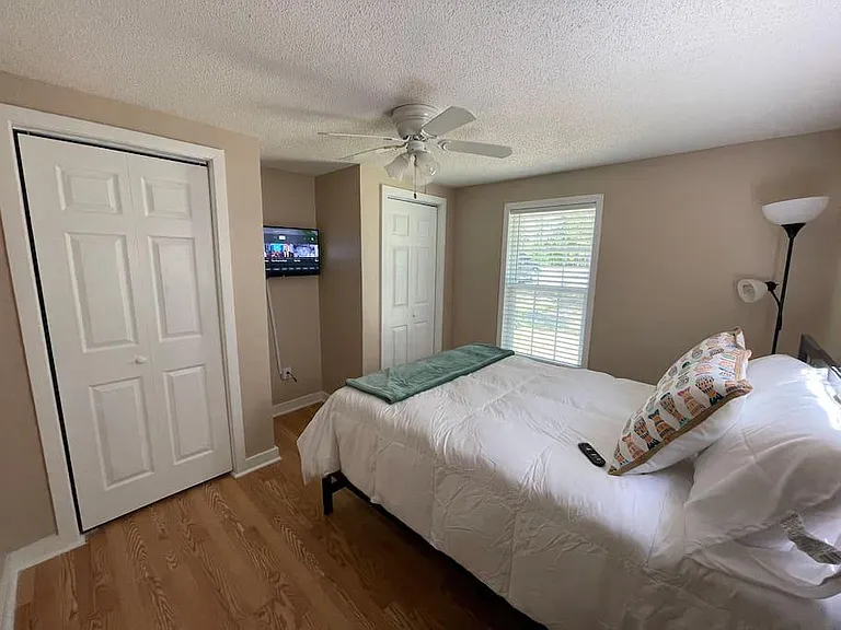 941 Leisure Point Rd — Photo 5