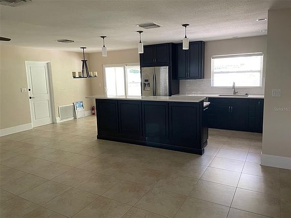 3rd image of 1180 Eden Isle Blvd NE