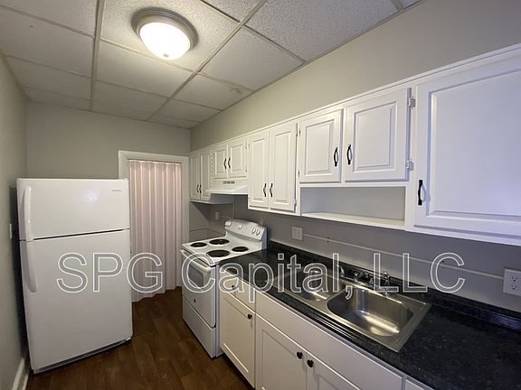 4th image of 213 S Main St #A