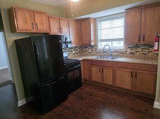 48 Covell St #2W, New Bedford, MA 02745