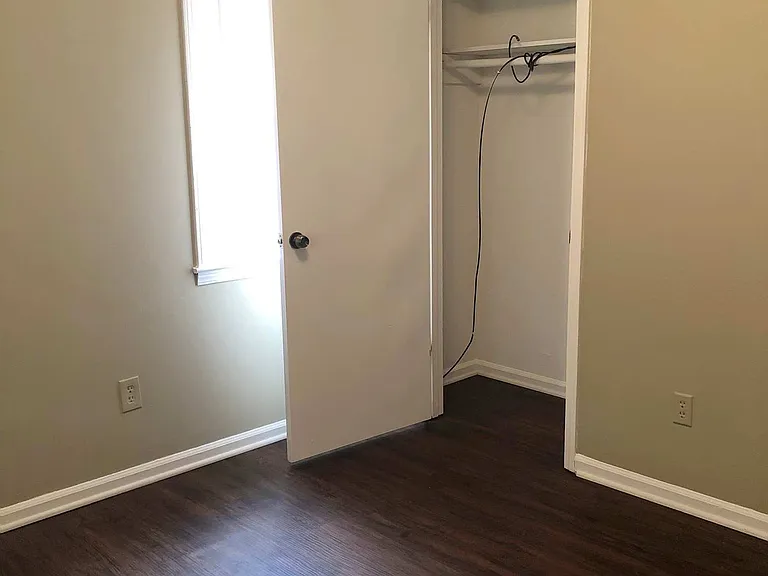 5091 Breckenwood Dr — Photo 13