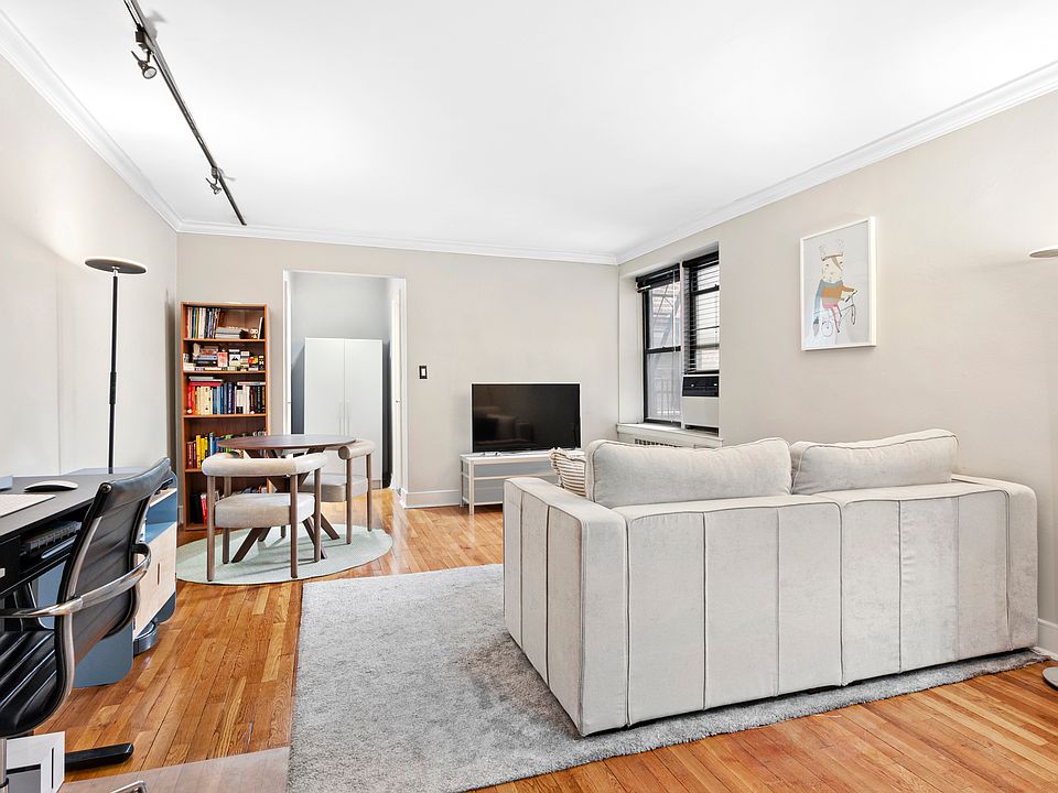 1st image of 50-54 E 8th St #4M