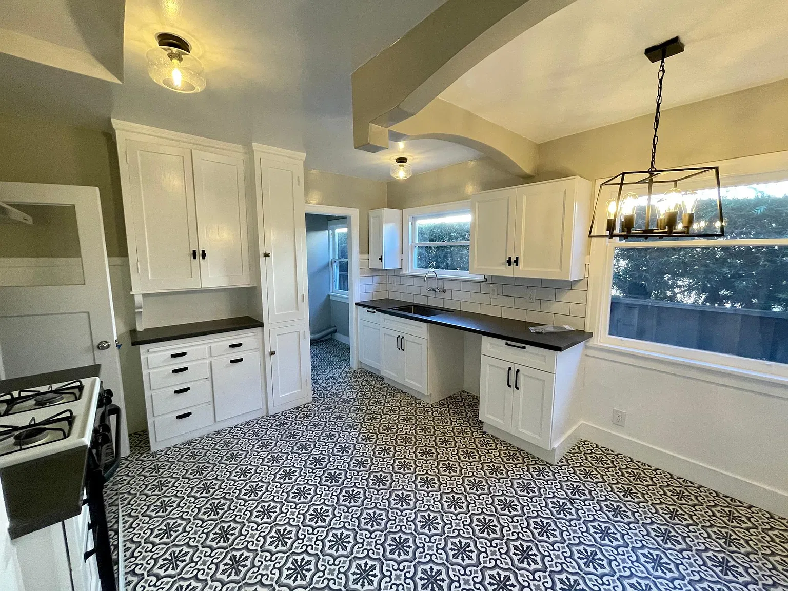 133 Rhodes Ct — Photo 4