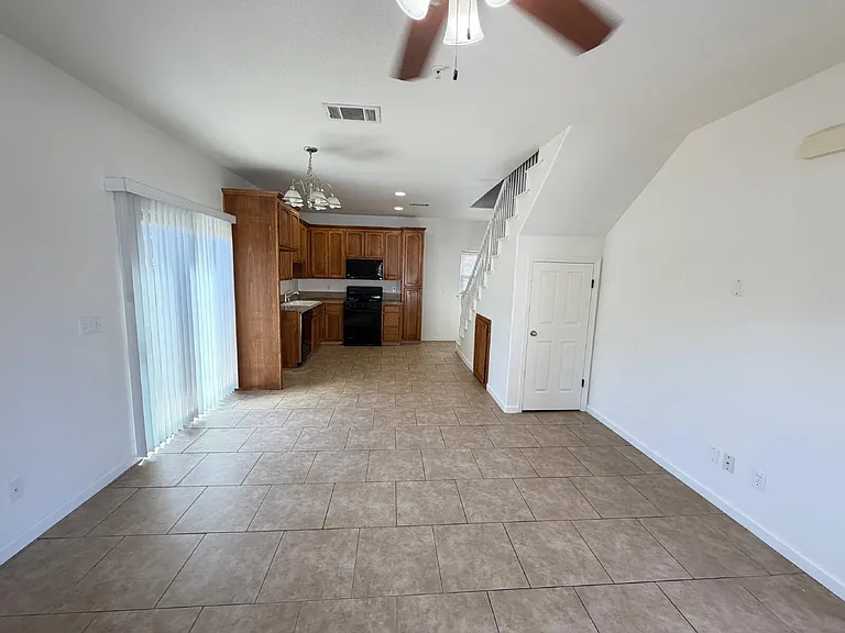 324 Olive Way — Photo 6