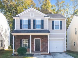 8922 Chalkstone Rd, Charlotte, NC 28216