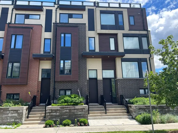 13 Caroline Carpenter Grv, Toronto, ON M3K 0B1