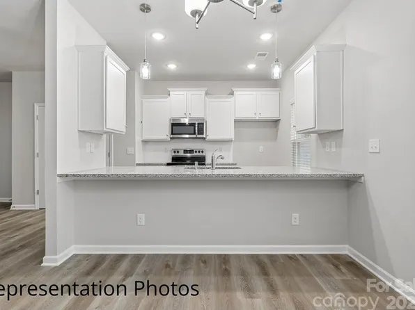 2019 McDonald Dr, Charlotte, NC 28216