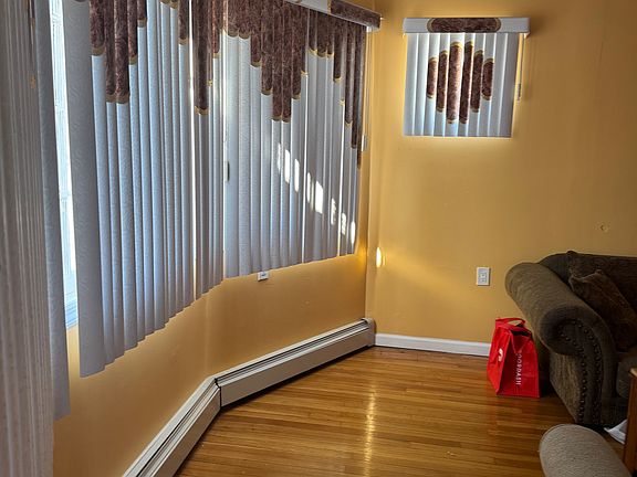4th image of 2457 3rd Ave #1