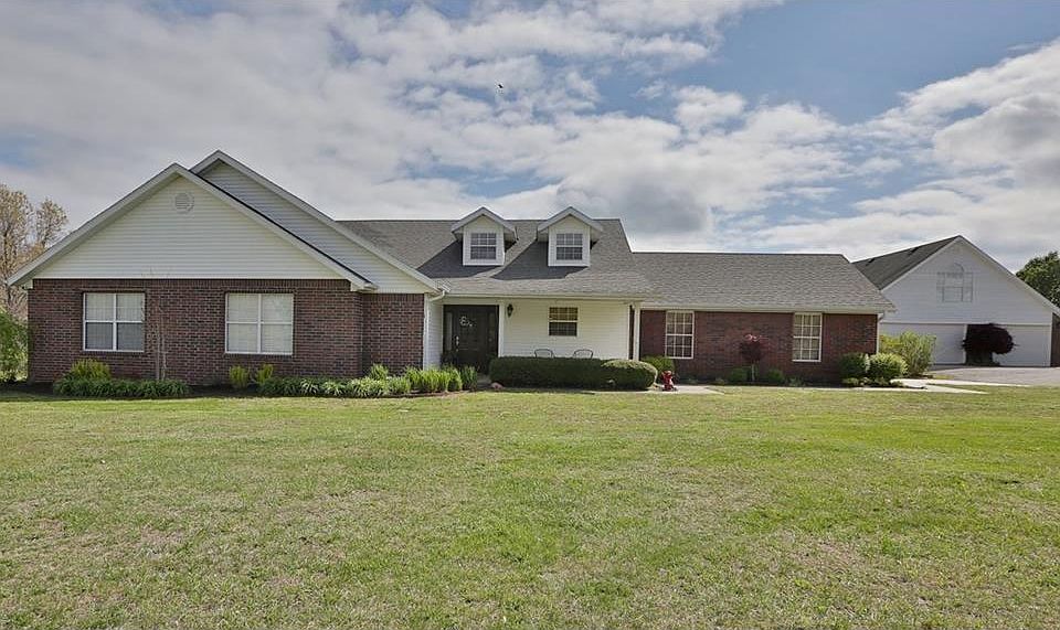 1st image of 8650 Rolling Hills Cir
