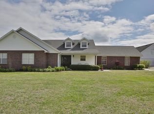8650 Rolling Hills Cir, Bentonville, AR 72712