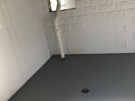 4th image of 3321 Coles Ave