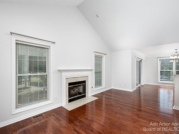 5th image of 5745 Hampshire Ln